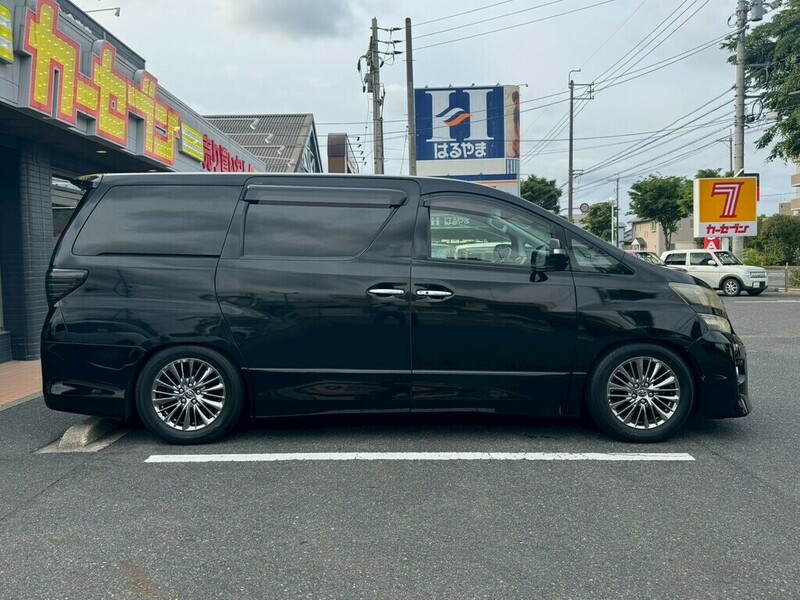 VELLFIRE-8
