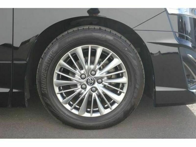 VELLFIRE-11