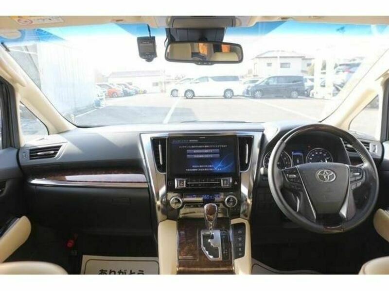 VELLFIRE-15