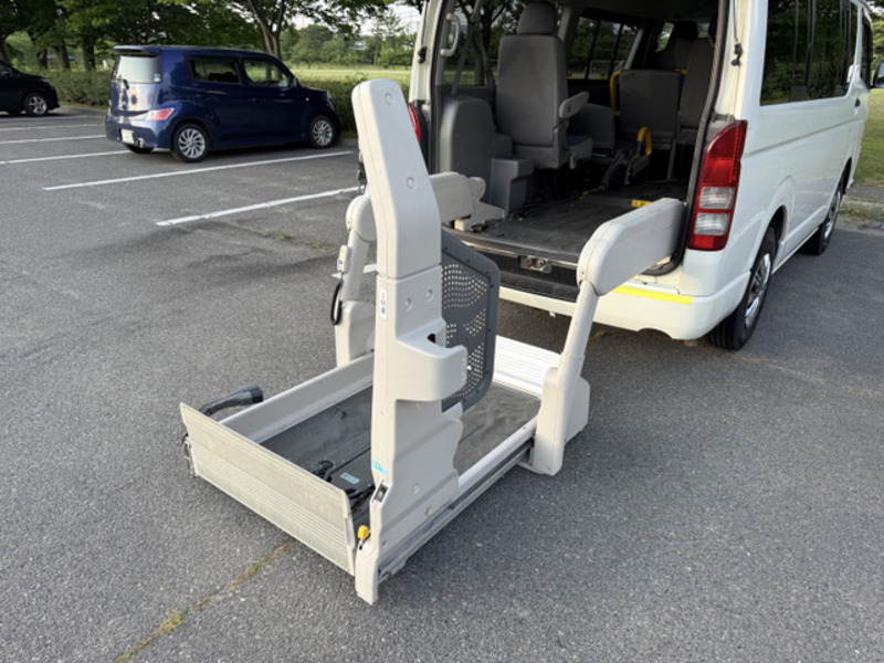HIACE VAN
