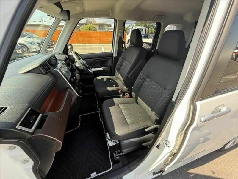 ROOMY