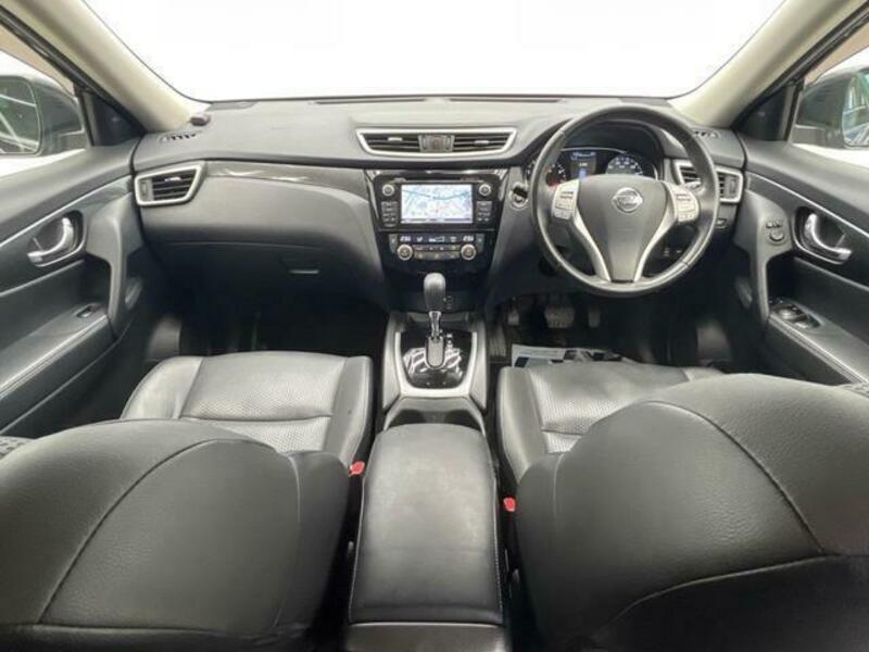 X-TRAIL-1