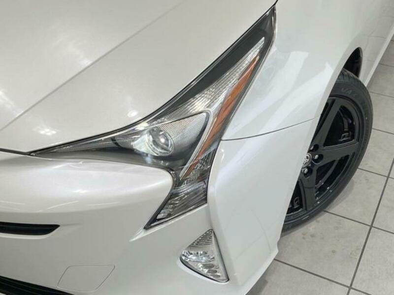 PRIUS-11