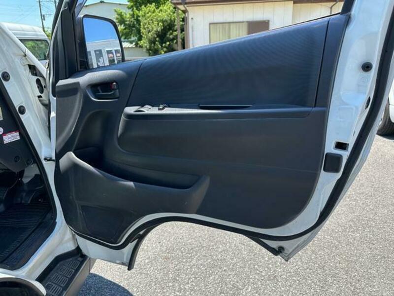HIACE VAN-12