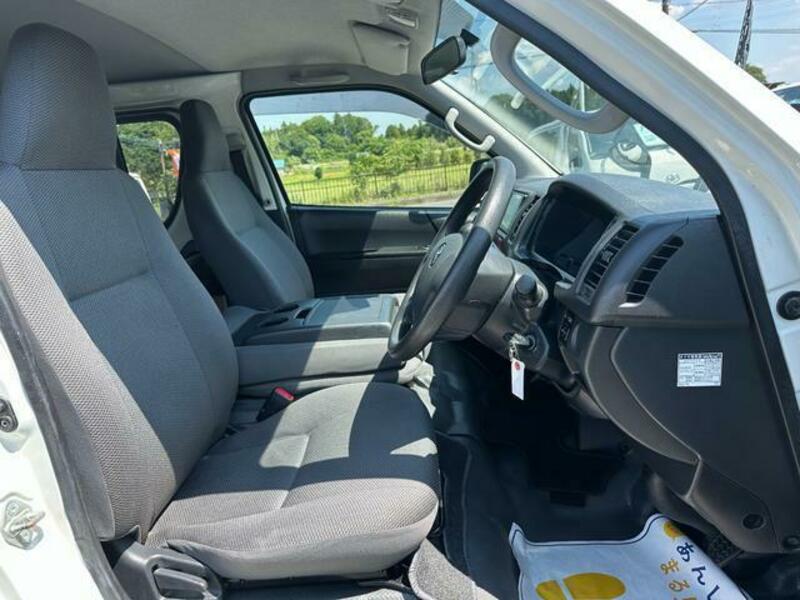 HIACE VAN-9
