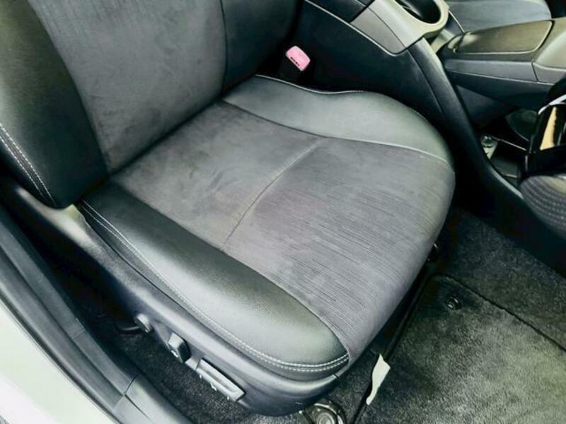 PRIUS-10