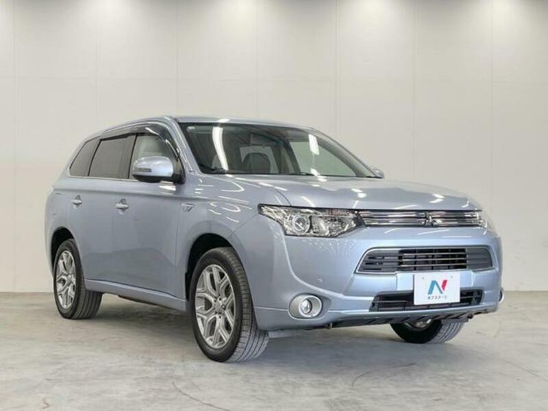 OUTLANDER PHEV-16