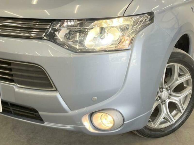 OUTLANDER PHEV-12