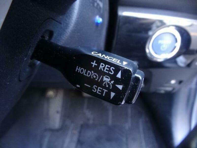 PRIUS-6