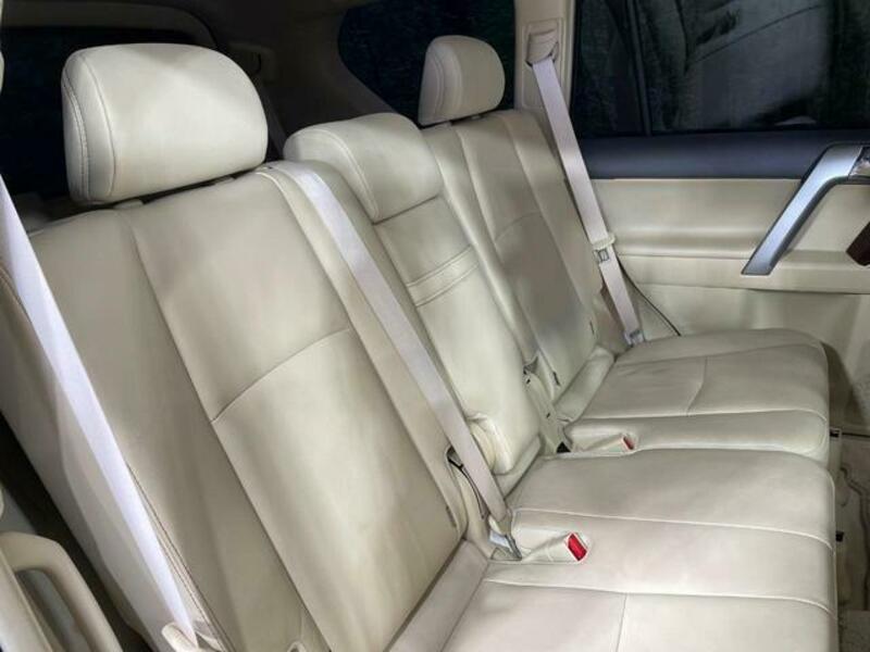 LAND CRUISER PRADO-8