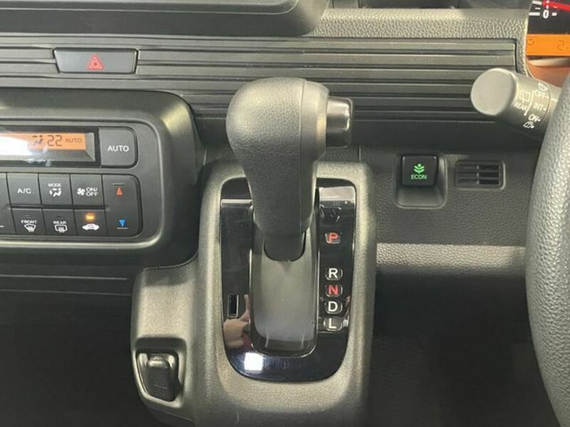 N-VAN
