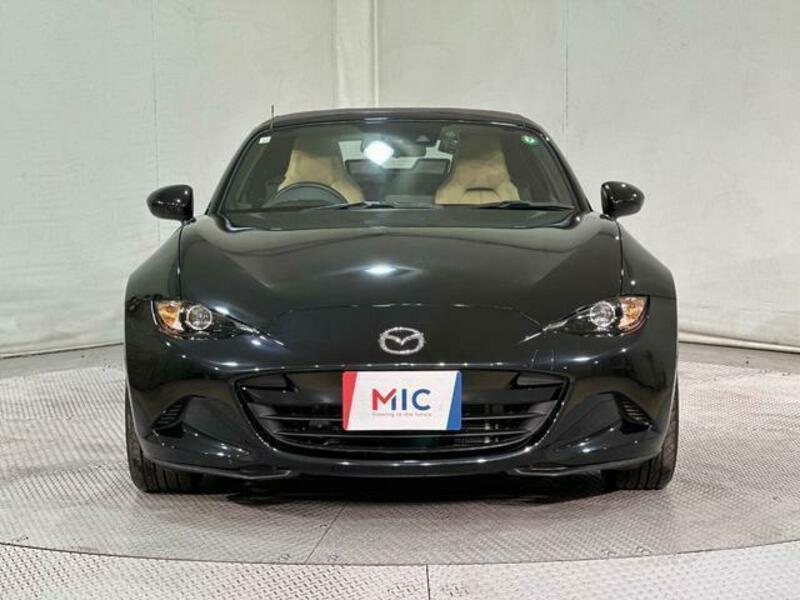 ROADSTER-12