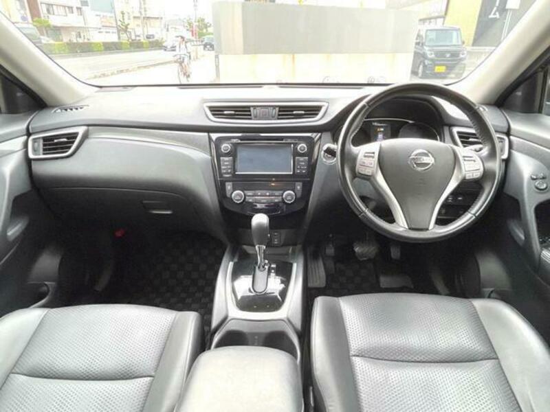 X-TRAIL-1