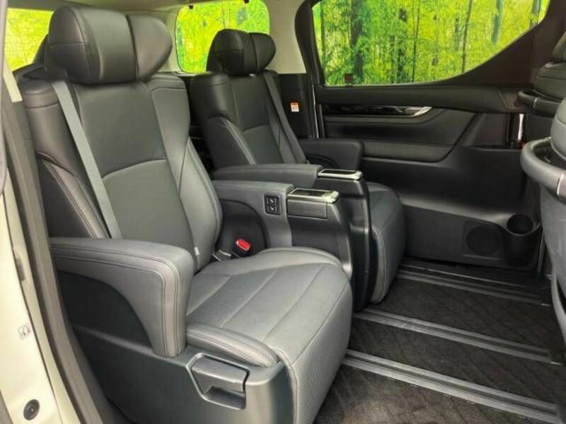 ALPHARD-9