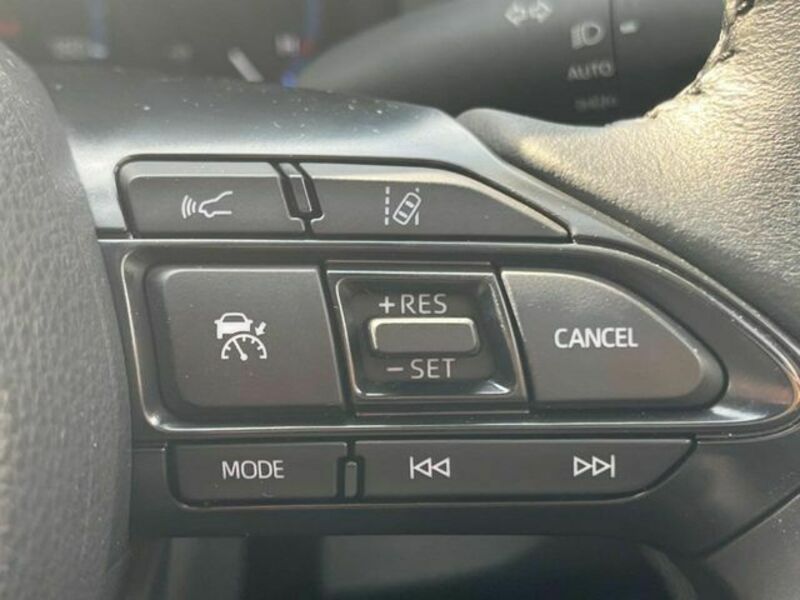 YARIS CROSS-4