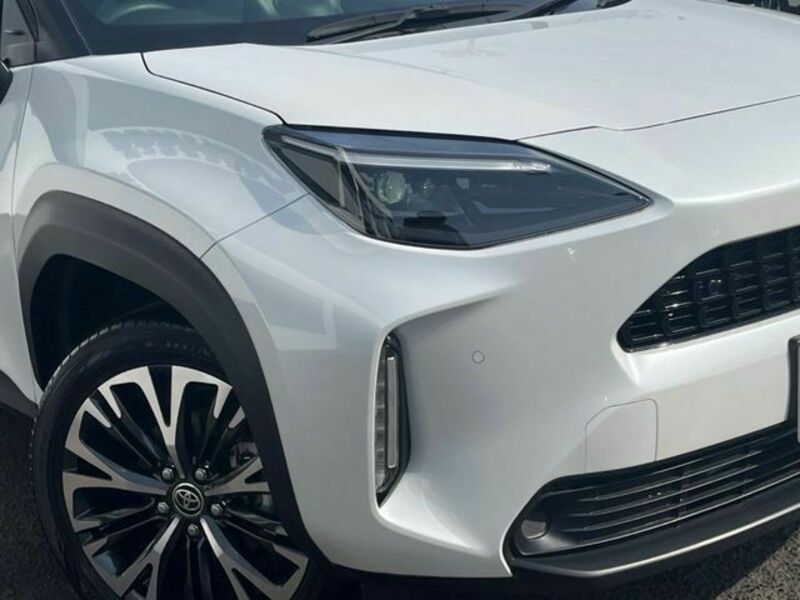 YARIS CROSS-11