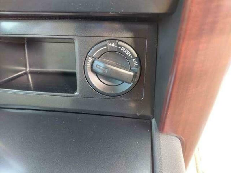 LAND CRUISER PRADO-15