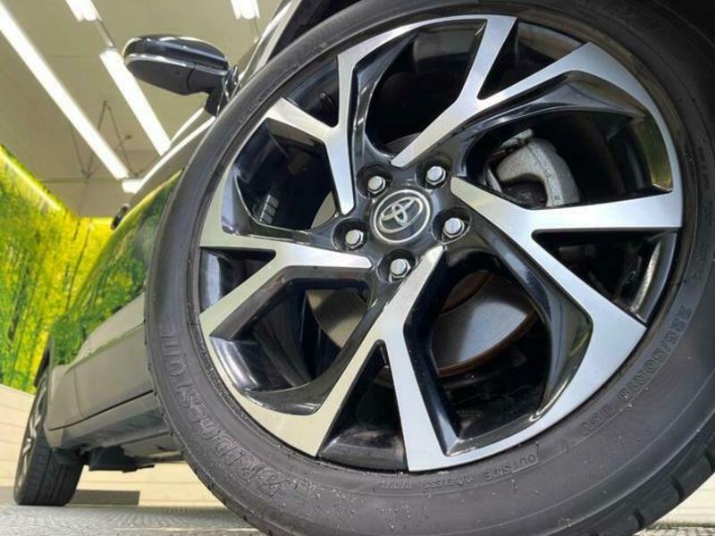 C-HR-12