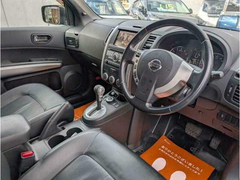 X-TRAIL-17