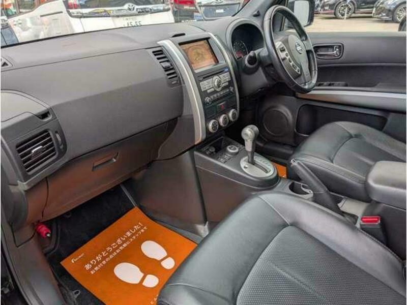 X-TRAIL-19