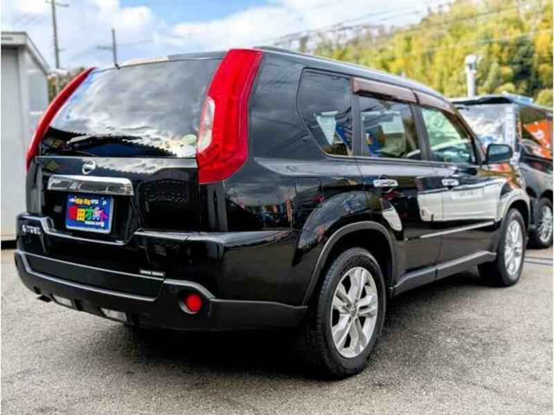 X-TRAIL-1