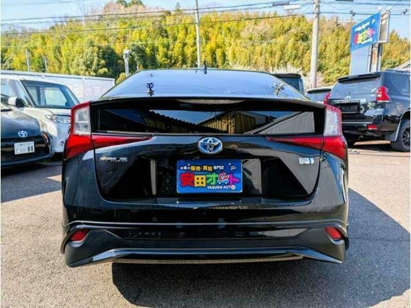 PRIUS-18