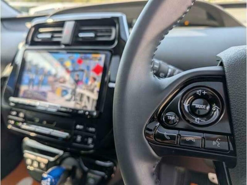 PRIUS-11