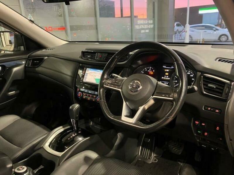 X-TRAIL-16