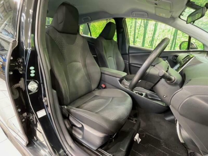 PRIUS-11
