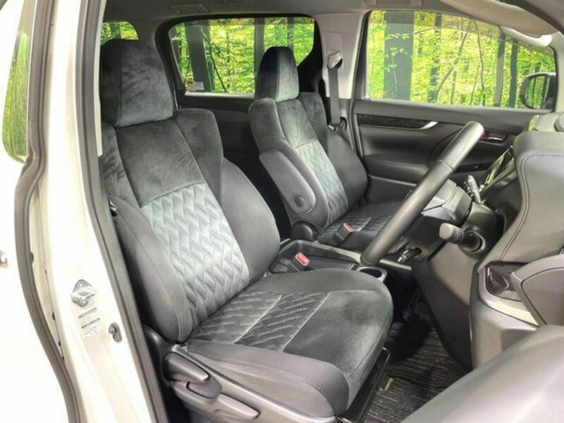 VELLFIRE-7