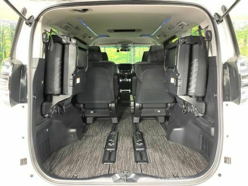 VELLFIRE-10