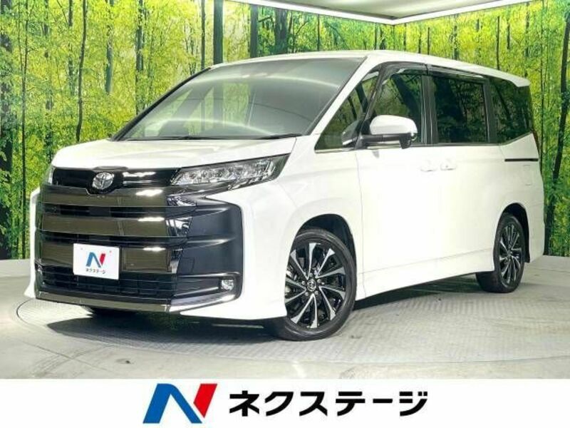 TOYOTA NOAH