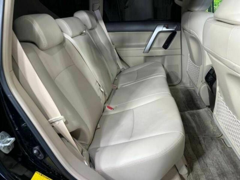 LAND CRUISER PRADO-9
