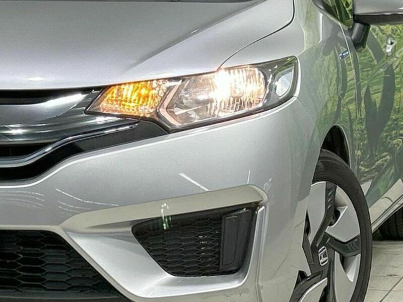 FIT HYBRID-11