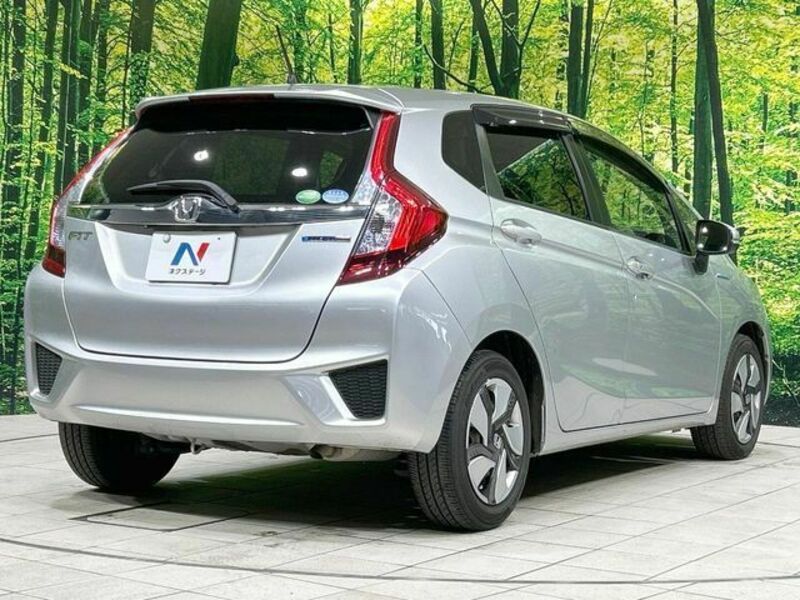FIT HYBRID-16