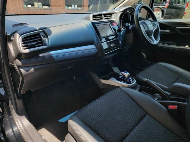 FIT HYBRID-21