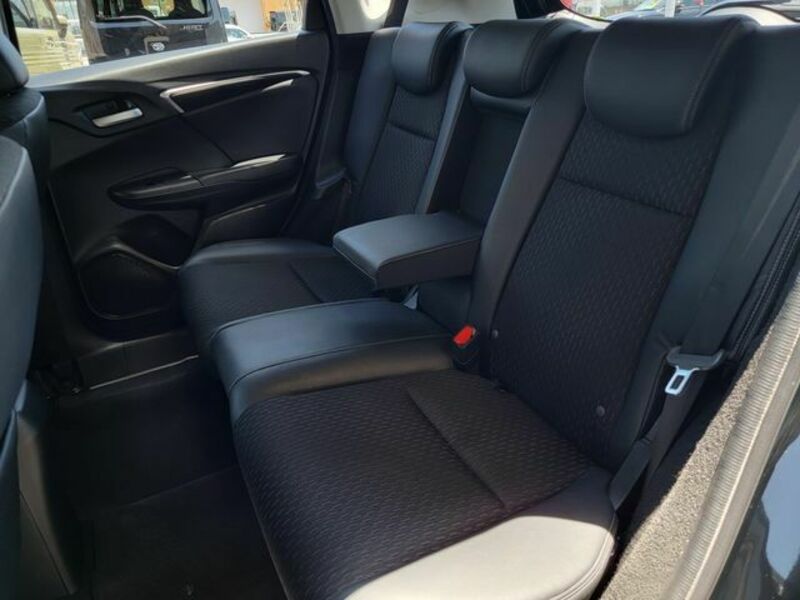 FIT HYBRID-22