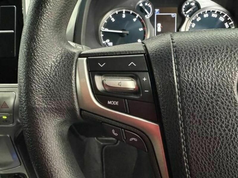 LAND CRUISER PRADO-15
