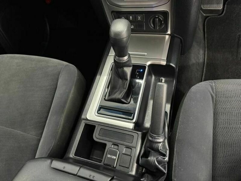 LAND CRUISER PRADO-18