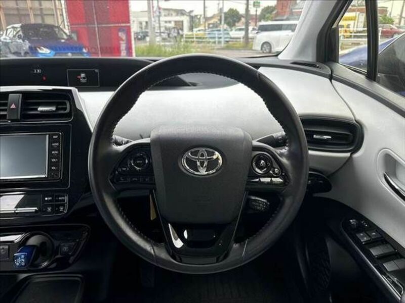PRIUS-8