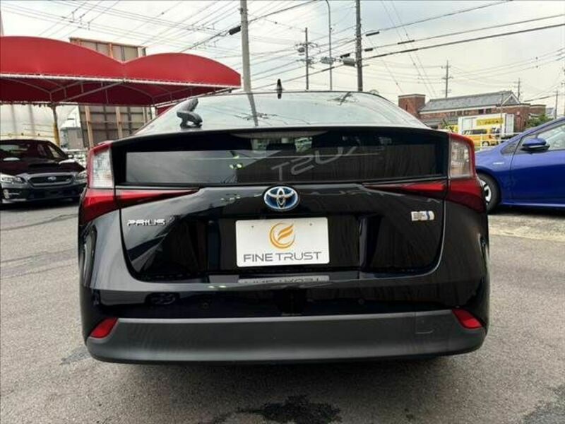 PRIUS-16