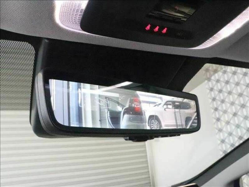 PRIUS-11