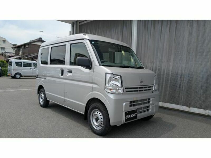 NISSAN CLIPPER VAN