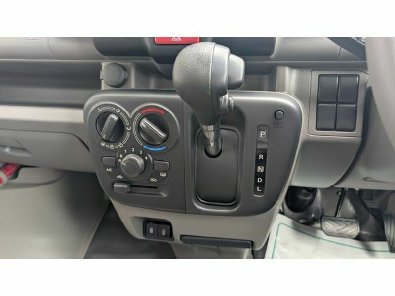 CLIPPER VAN