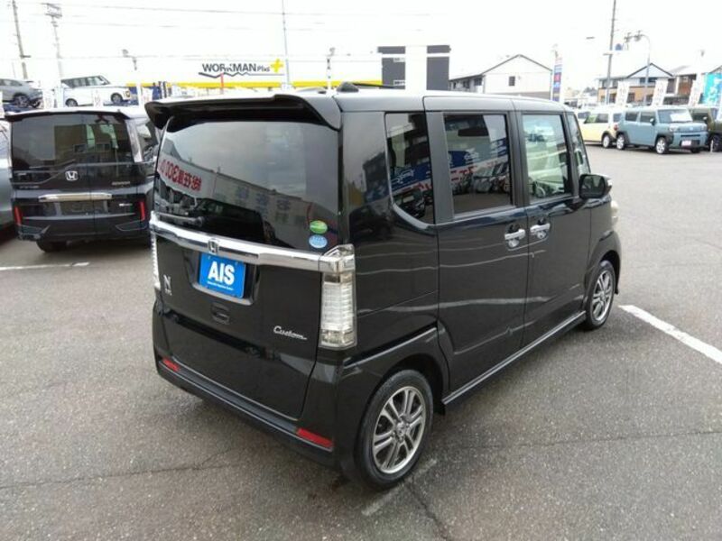 N BOX CUSTOM