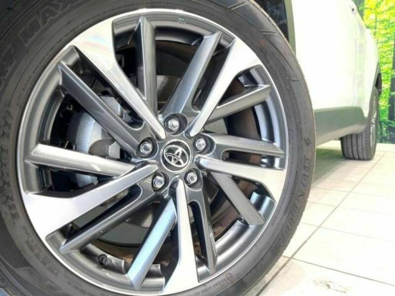 COROLLA CROSS-12