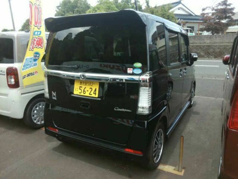 N BOX CUSTOM