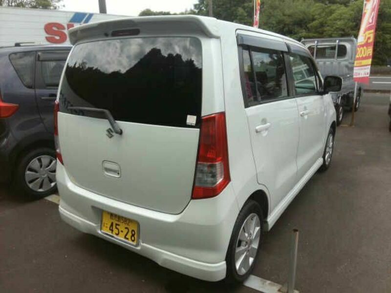 WAGON R-2