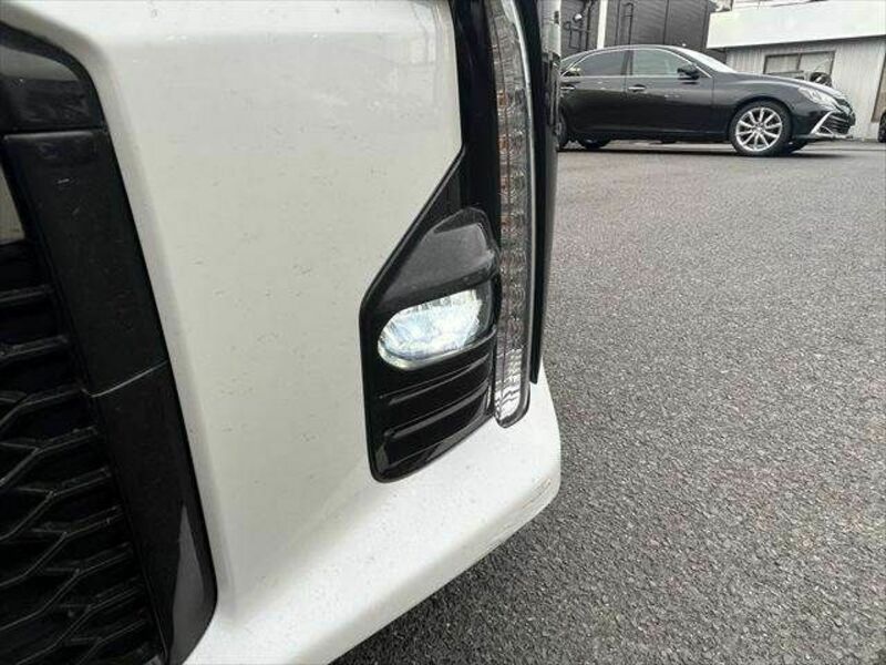 PRIUS PHV-11