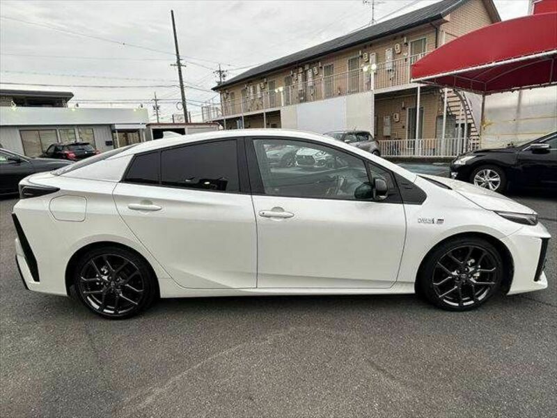 PRIUS PHV-16